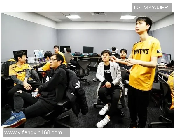 成都网球队的转型之路:成就与挑战并存的网球发展之道 成都网球队的转型之路:成就与挑战并存的网球发展之道