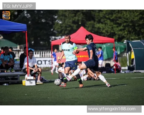 广州足球队与北京足球队赛后复盘分析比赛经验与战术调整探讨